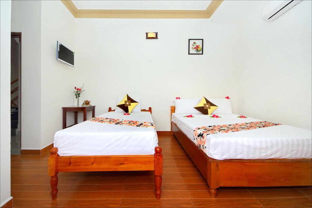 Center Homestay Хойан Экстерьер фото